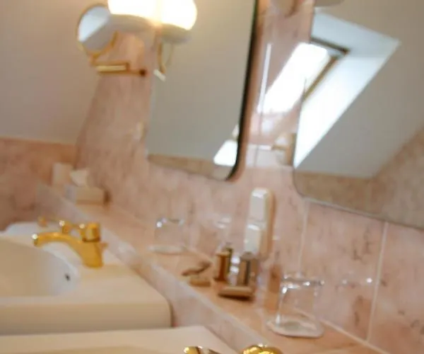 Hotel-restaurant Zum Landgraf - Henry Merz 3*